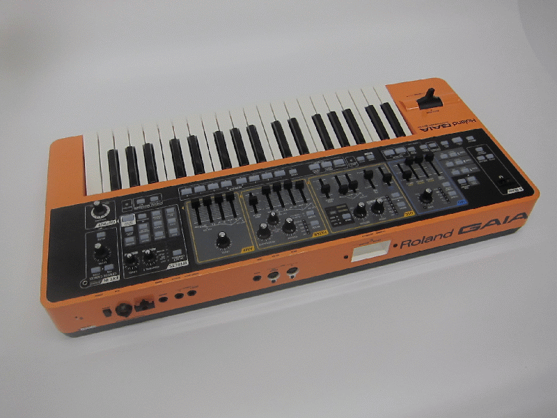 roland-synthesizer_wrap_13