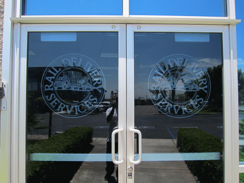 Etched_Vinyl-On-Glass_7