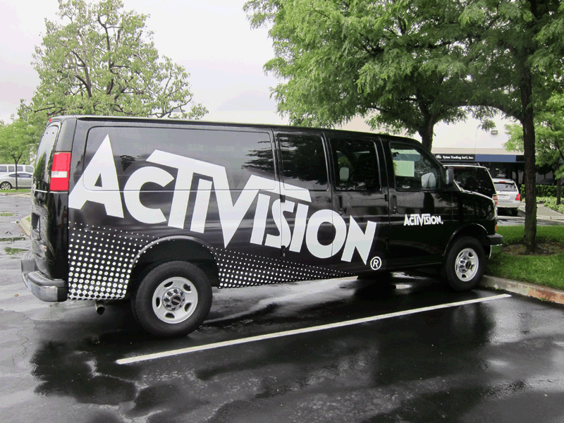 7_activision_busgraphics_iconography