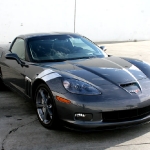 15_nicholaschevrolet_silvercorvette_racingstripe_iconography