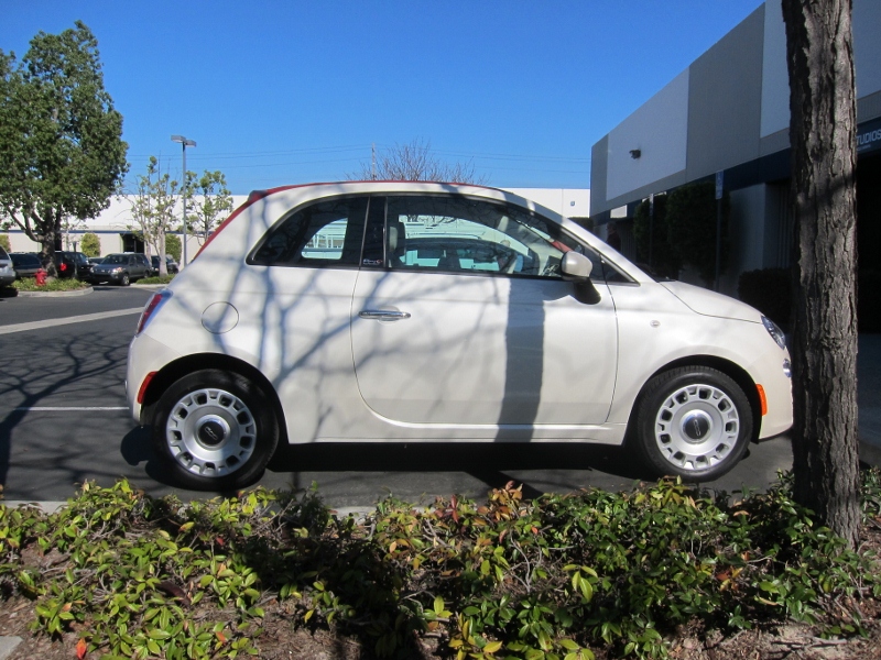 Fiat 500 Design-Set Humanoide weiß mit schwarzem Kontrastdetail